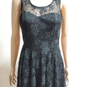 Love Point Size Large Black Lace Dress